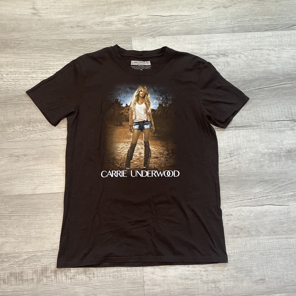 Carrie Underwood The Storyteller Tour 2016 Size Large T-Shirt Brown Graphic‎